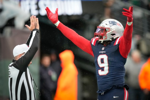Patriots linebacker Matt Judon celebrates after causing a safety during the second half of New England's victory over the New York Jets in East Rutherford, N.J. (AP Photo/Bryan Woolston)