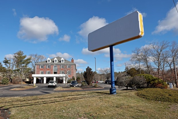 The Comfort Inn at 850 Hingham St. in Rockland, which currently houses migrants, where the rape is alleged to have taken place. (Staff Photo By Stuart Cahill/Boston Herald)
